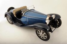 Bugatti type 55 1932. Artist: Simon Clay