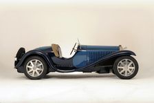 Bugatti type 55 1932. Artist: Simon Clay