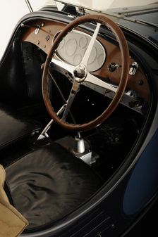 Bugatti type 55 1932. Artist: Simon Clay