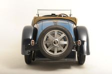 Bugatti type 55 1932. Artist: Simon Clay