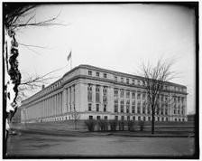 Building, between 1910 and 1920. Creator: Harris & Ewing
