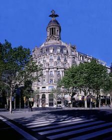 Building of the Insurance Company La Union y el Fenix 1931, on the corner of Paseo de Gracia a…