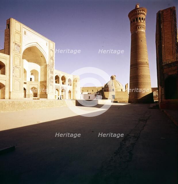 Bukhara,  The Kalian Mosque built 15-16th Cnt + Minarfj (1127) Artists: CM Dixon, Unknown.