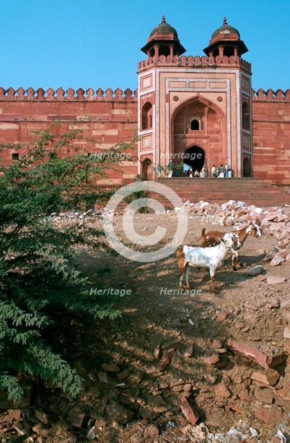 Buland Darwaza, Fatehpur Sikri, Agra, Uttar Pradesh, India. Creator: Vivienne Sharp.