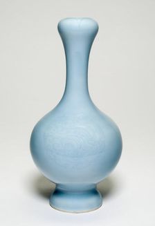 Bulbous-Shaped Vase and Dragon Design, Qing dynasty, Qianlong reign mark and period (1736-1795). Creator: Unknown
