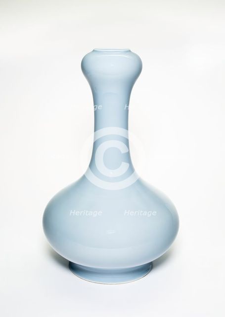 Bulbous-Shaped Vase, Qing dynasty (1644-1911), Yongzheng reign mark and period (1723-1735). Creator: Unknown.