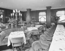 Bull and Bear, Waldorf-Astoria, 49th St. and Lexington, New York, 1960. Creator: Gottscho-Schleisner, Inc