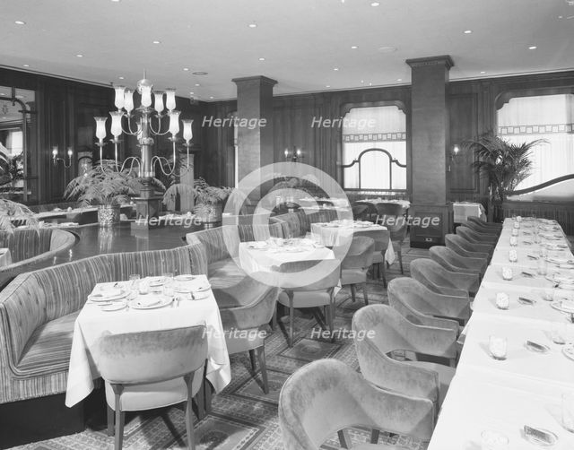 Bull and Bear, Waldorf-Astoria, 49th St. and Lexington, New York, 1960. Creator: Gottscho-Schleisner, Inc.