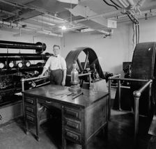 Bureau of Mines, low temperature laboratories, between 1905 and 1945. Creator: Harris & Ewing