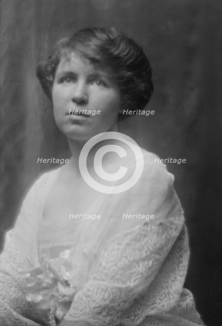 Burk, A.N., Miss, portrait photograph, 1912 or 1913. Creator: Arnold Genthe.