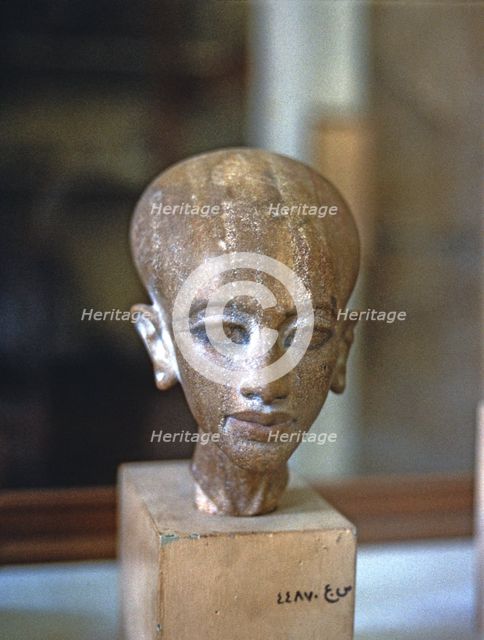 Bust of a daughter of Akhenaten, 1375.C..
