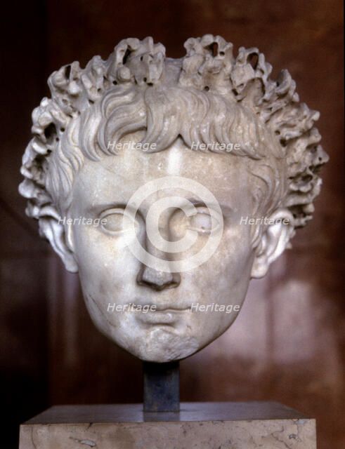 Bust of Augustus (Gaius Julius Caesar Octavian) (63 a.C. - 14 d.c. Roman Emperor, nephew and adop…