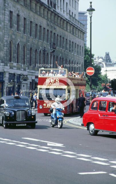 Busy traffic in London 1999. Artist: Unknown.