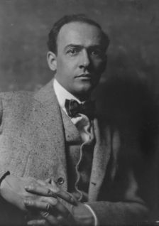 Bynner, Witter, Mr., portrait photograph, 1916 Mar. Creator: Arnold Genthe