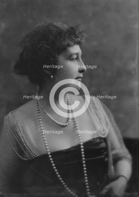 Byrne, James, Mrs., portrait photograph, 1917 June 2. Creator: Arnold Genthe.