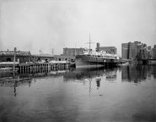 C. & B. Line freight docks, Buffalo, N.Y., between 1900 and 1906. Creator: Unknown