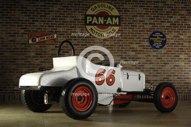 Gmc pinky track roadster 1948. Artist: Simon Clay.