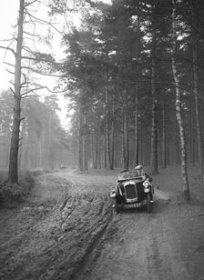 GN of C Finch taking part in the JCC General Efficiency Trial, Oxshott Woods, Surrey, 1923. Artist: Bill Brunell