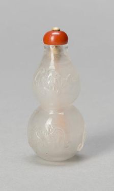 Gourd-Shaped Snuff Bottle with Bats, Qing dynasty (1644-1911), 1800-1900. Creator: Unknown