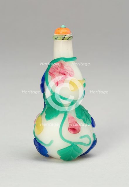 Gourd-Shaped Snuff Bottle with Trailing Vines and Gourds, Qing dynasty (1644-1911), 1780-1880. Creator: Unknown.