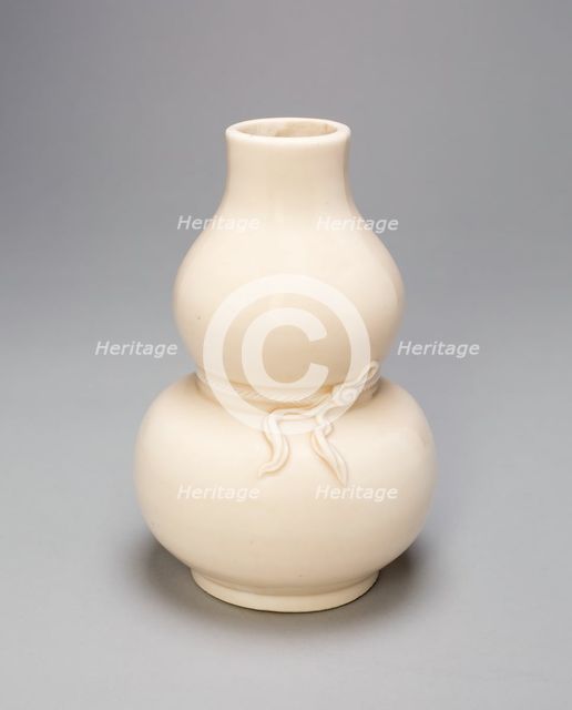 Gourd-Shaped Vase with Encircling and Twisted..., Ming dynasty or Qing dynasty, clate 17th/18th cent Creator: Unknown.