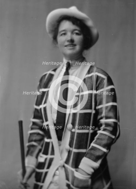 Goddard, Mrs., portrait photograph, between 1912 and 1915. Creator: Arnold Genthe.
