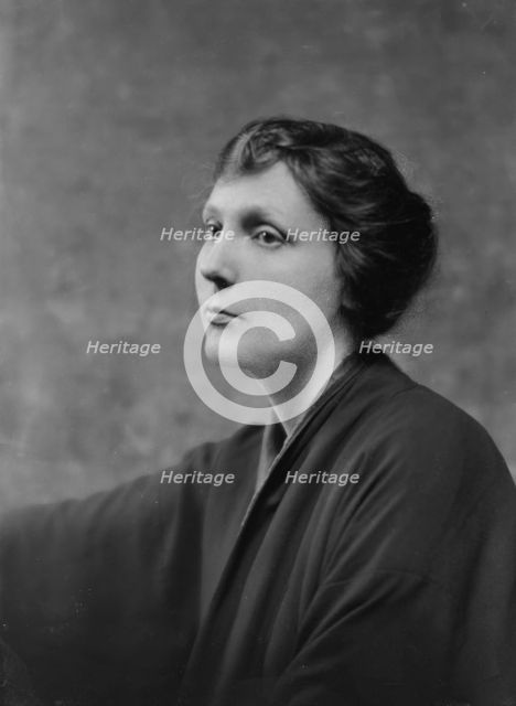 Godfrey, Dorothy, Miss, portrait photograph, 1916 Jan. 5. Creator: Arnold Genthe.