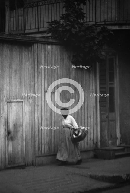 Going to market, New Orleans, between 1920 and 1926. Creator: Arnold Genthe.