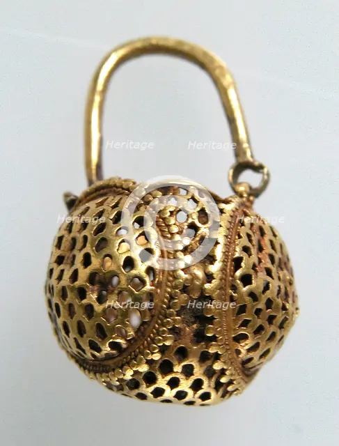 Gold "Basket" Earring, Byzantine, 6th century. Creator: Unknown.