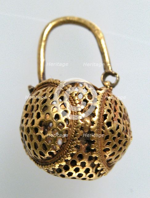 Gold "Basket" Earring, Byzantine, 6th century. Creator: Unknown.