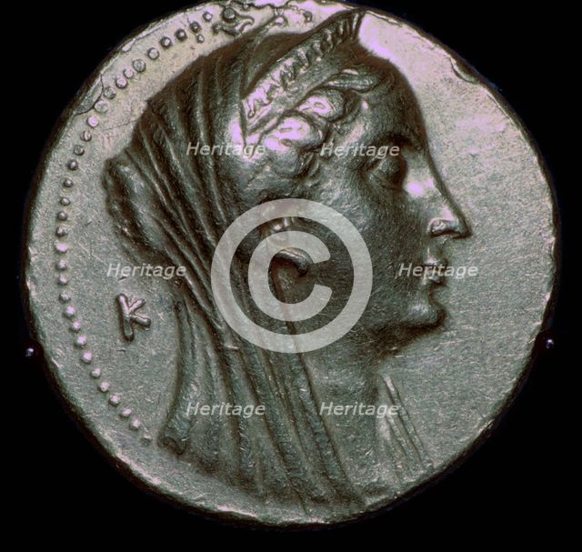 Gold coin of Arsinoe II, 3rd century BC. Artist: Unknown