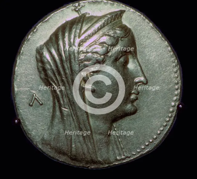 Gold coin of Arsinoe II, 3rd century BC. Artist: Unknown
