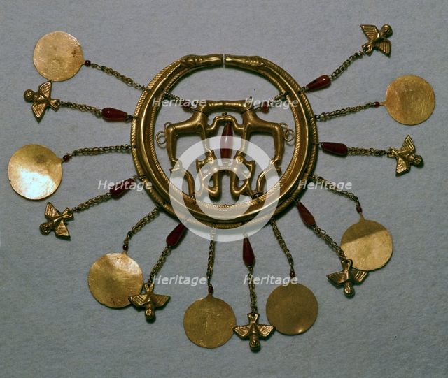 Gold earring from the Aegina treasure, 17th century BC. Artist: Unknown