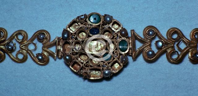 Gold jewelled Roman bracelet. Artist: Unknown