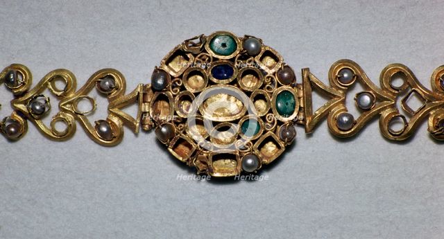 Gold Roman bracelet set with sapphires, emeralds, and pearls, 3rd century. Artist: Unknown