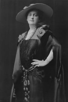 Goldman, Henry, Mrs., portrait photograph, 1917 May 19. Creator: Arnold Genthe