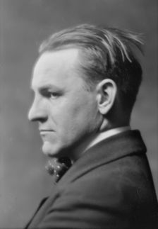 Goldbeck, Walter, portrait photograph, 1915 Mar. 22. Creator: Arnold Genthe