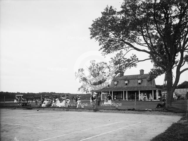 Golf club, Manhanset House, Shelter Island, N.Y., between 1900 and 1905. Creator: Unknown.