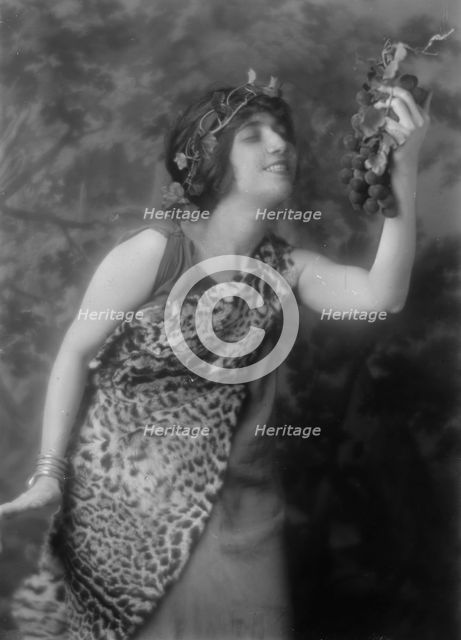 Gonzalez, Carmen de, 1913. Creator: Arnold Genthe.