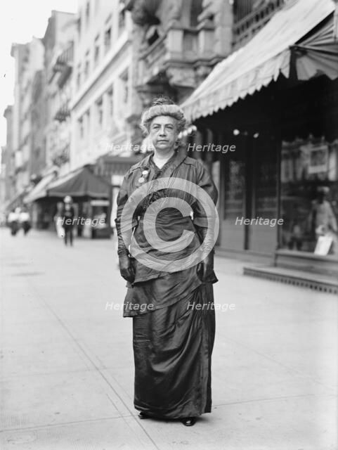 Gordon, Miss Kate M. of Tennessee - Suffragette, 1914. Creator: Harris & Ewing.