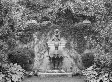 Gossler, Philip, Mrs., garden, between 1927 and 1929. Creator: Arnold Genthe