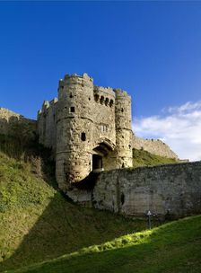 Gatehouse of Carisbrooke Castle, Isle of Wight, c1980-c2017. Artist: Historic England Staff Photographer