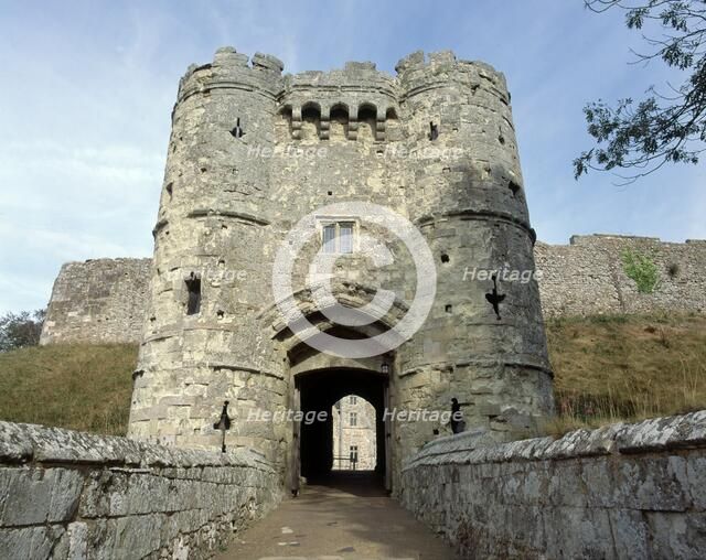 Gatehouse of Carisbrooke Castle, Isle of Wight, c1980-c2017. Artist: Historic England Staff Photographer.