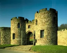 Gatehouse, Beeston Castle, Cheshire, 1987