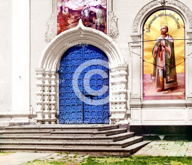 Gates on the southern side of the Cathedral of the Transfiguration in the city of Tver, 1910. Creator: Sergey Mikhaylovich Prokudin-Gorsky.