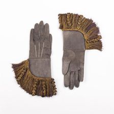 Gauntlets, British, 1680-1710. Creator: Unknown