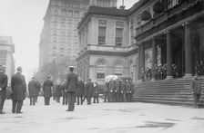 Gaynor fun'l [funeral] - City Hall, 1913. Creator: Bain News Service