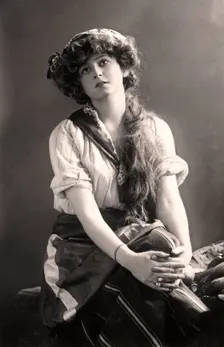 Gabrielle Ray (1883-1973), English actress, early 20th century.Artist: W&D Downey
