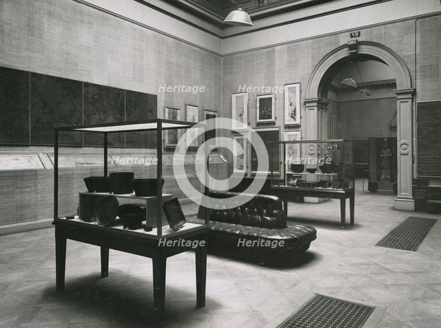 Gallery 7, Royal Academy of Arts, International Exhibition of Chinese Art 1935-36, 1935. Creator: Unknown.