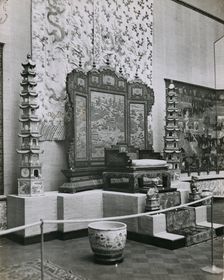 Gallery views of the International Exhibition of Chinese Art held at the Royal Academy of...1935. Creator: Planet News Ltd